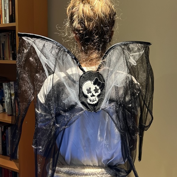 Halloween costume death fairy with wings. Fits all ages - Picture 2 of 4